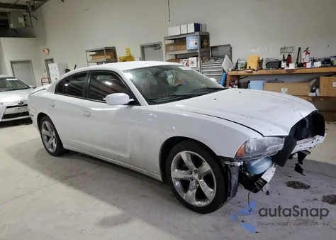 2013 Dodge Charger Sxt z USA, uszkodzony, nr VIN 2C3CDXHGXDH546712